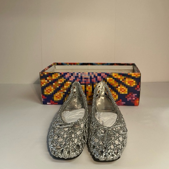 Jeffrey Campbell| Women's My Weave Woven Flats - Picture 3 of 3